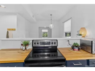 Photo #6: 6759483 Listing 