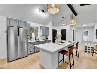 Photo #4: 6759618 Listing 