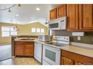 Photo #6: 6759773 Listing