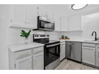 Photo #2: 6761245 Listing