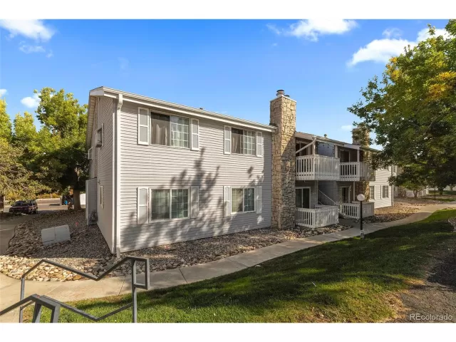 MLS: 6761305 Condo For Sale