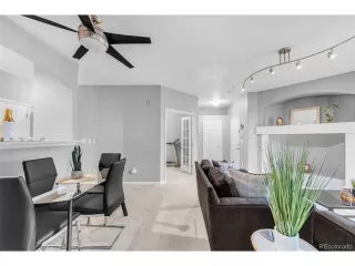 Photo #5: 6762954 Listing