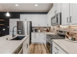 Photo #3: 6763024 Listing