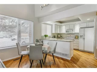 Photo #5: 6764134 Listing