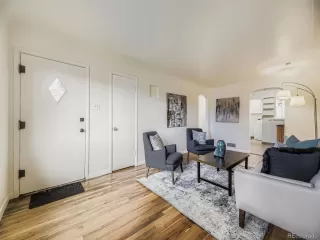 Photo #4: 6765819 Listing