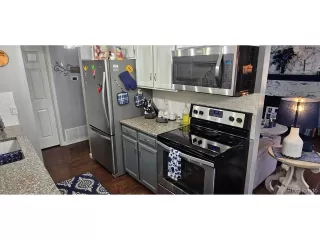 Photo #5: 6766518 Listing