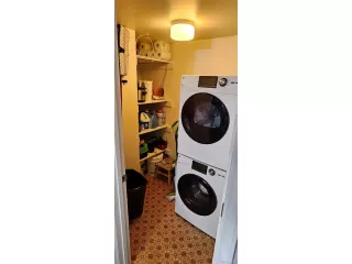 Photo #6: 6766518 Listing