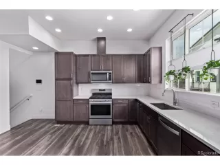 Photo #6: 6770837 Listing 