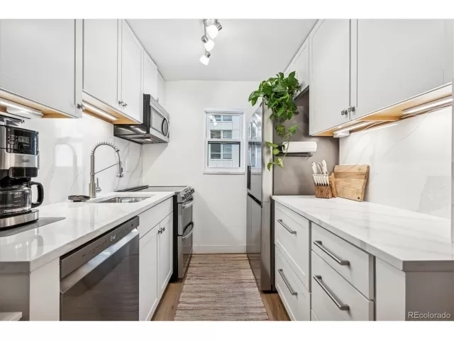 MLS: 6773217 Condo For Sale