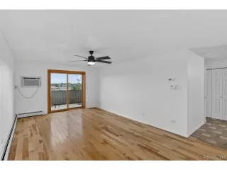 Photo #6: 6773741 Listing