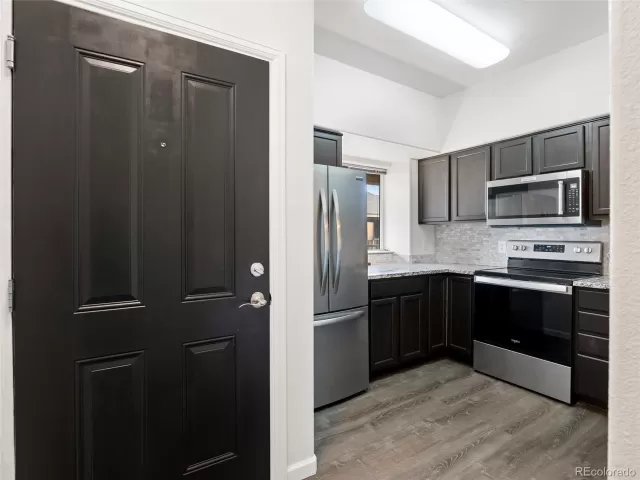 MLS: 6773868 Condo For Sale