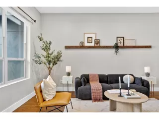 Photo #5: 6773953 Listing