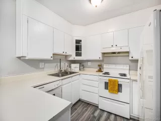 Photo #6: 6775349 Listing