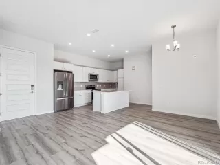 Photo #3: 6775588 Listing