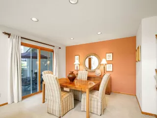 Photo #4: 6776447 Listing