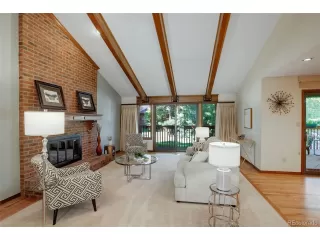 Photo #5: 6777309 Listing