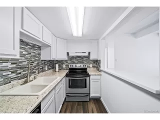 Photo #3: 6782430 Listing