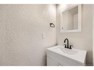 Photo #6: 6784035 Listing