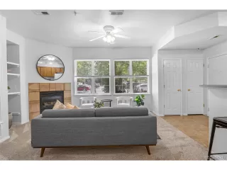 Photo #4: 6786067 Listing