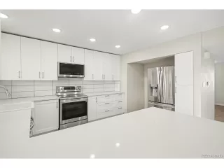 Photo #3: 6786384 Listing 