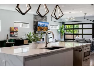 Photo #2: 6787736 Listing 