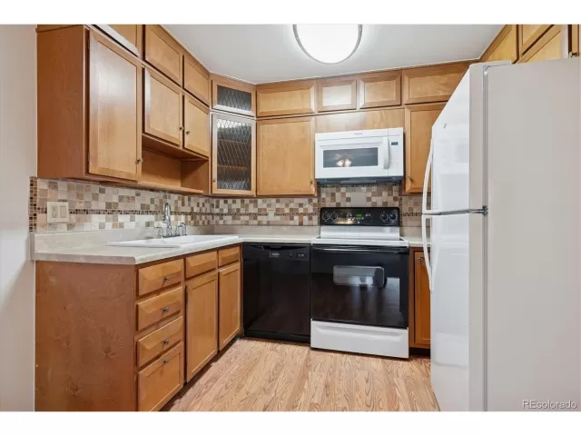 MLS: 6788079 Condo For Sale