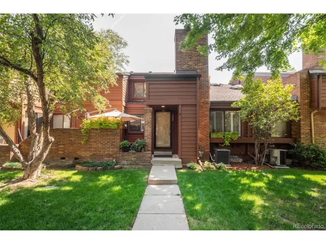 MLS: 6789364 Condo For Sale