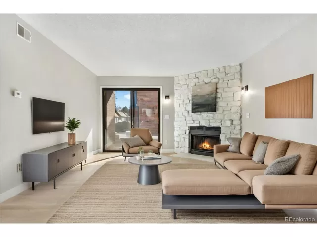 MLS: 6792264 Condo For Sale