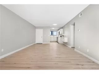 Photo #4: 6792264 Listing