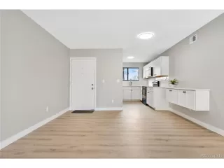 Photo #6: 6792264 Listing