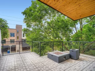 Photo #4: 6792709 Listing 