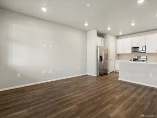 Photo #2: 6800996 Listing 