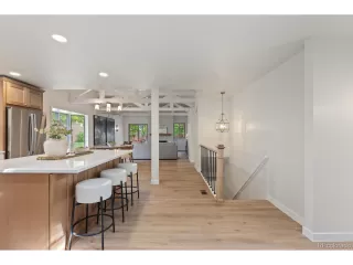 Photo #2: 6801682 Listing