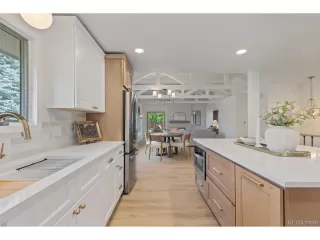 Photo #5: 6801682 Listing