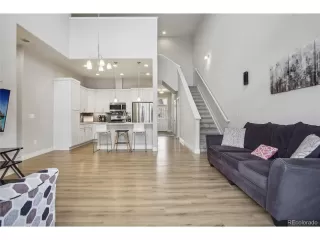 Photo #4: 6806000 Listing