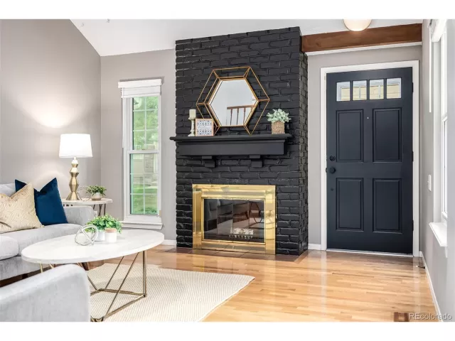 MLS: 6806865 Condo For Sale