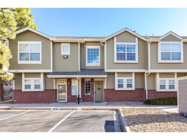 MLS: 6810142 Condo For Sale