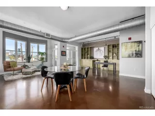 Photo #6: 6811156 Listing