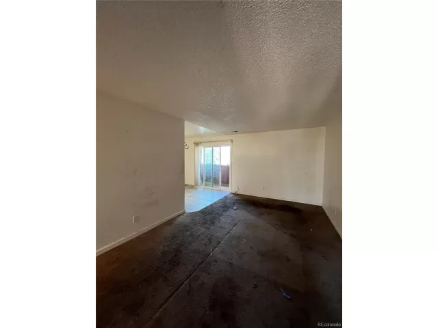 MLS: 6812892 Condo For Sale