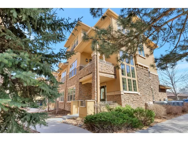 MLS: 6813801 Condo For Sale