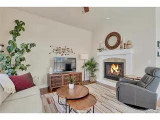 Photo #2: 6813801 Listing