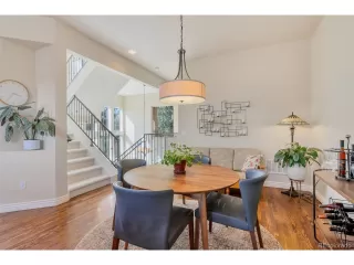 Photo #6: 6813801 Listing