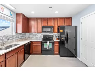 Photo #5: 6817722 Listing