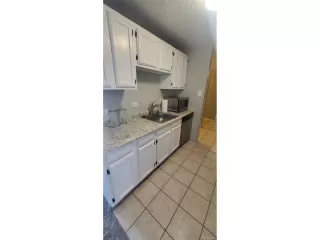 Photo #4: 6819677 Listing