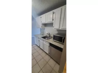 Photo #5: 6819677 Listing