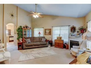 Photo #4: 6820084 Listing 