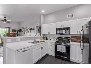 Photo #5: 6820338 Listing