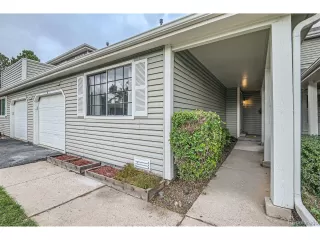 Photo #3: 6821659 Listing