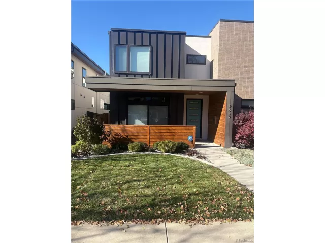 MLS: 6828508 Condo For Sale