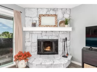 Photo #5: 6829602 Listing